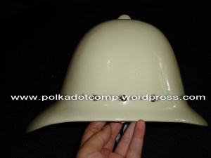 Topi onthel/ polkah model serdadu Inggris warna kuning gading